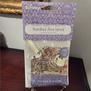 NWT sealed Scentsy Disney Hundred Acre Wood Scent Pak w/Pooh & Piglet.